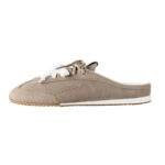 נעלי סניקרס אלו יוגה | ALO Sunset Sneaker Mule Gravel
